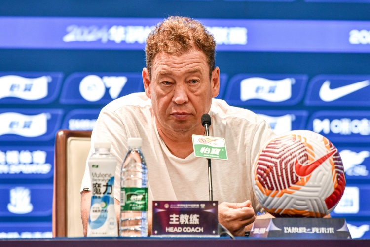 前新闻发布, 今天斯卢茨