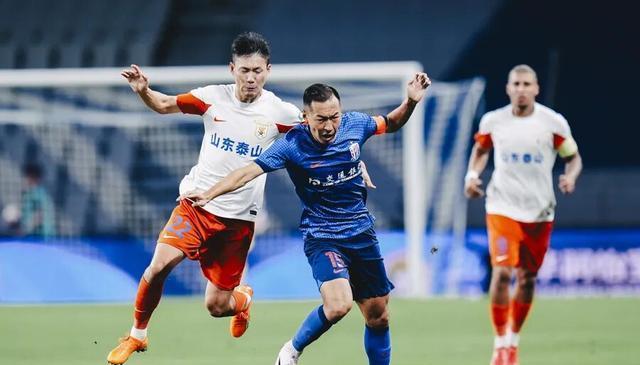 横扫北京国, 二审, 锋线外援卡