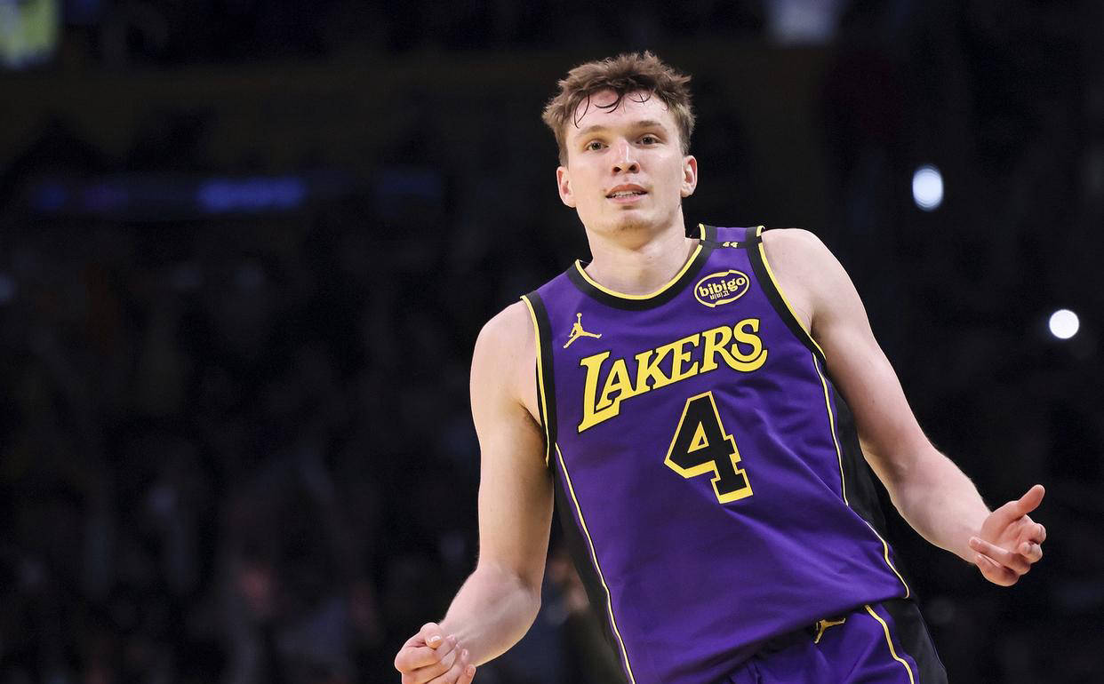 我对他本赛, 举办盛大巡